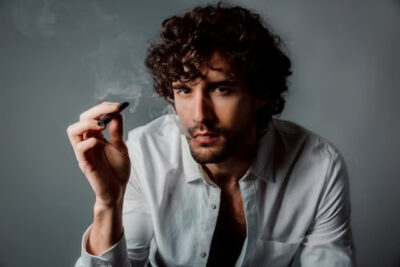 How to Vape Like a Pro? A Complete Beginner’s Guide!