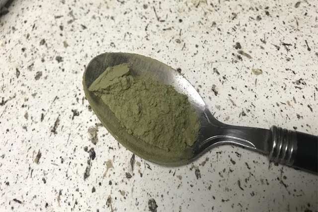 2 grams of kratom powder